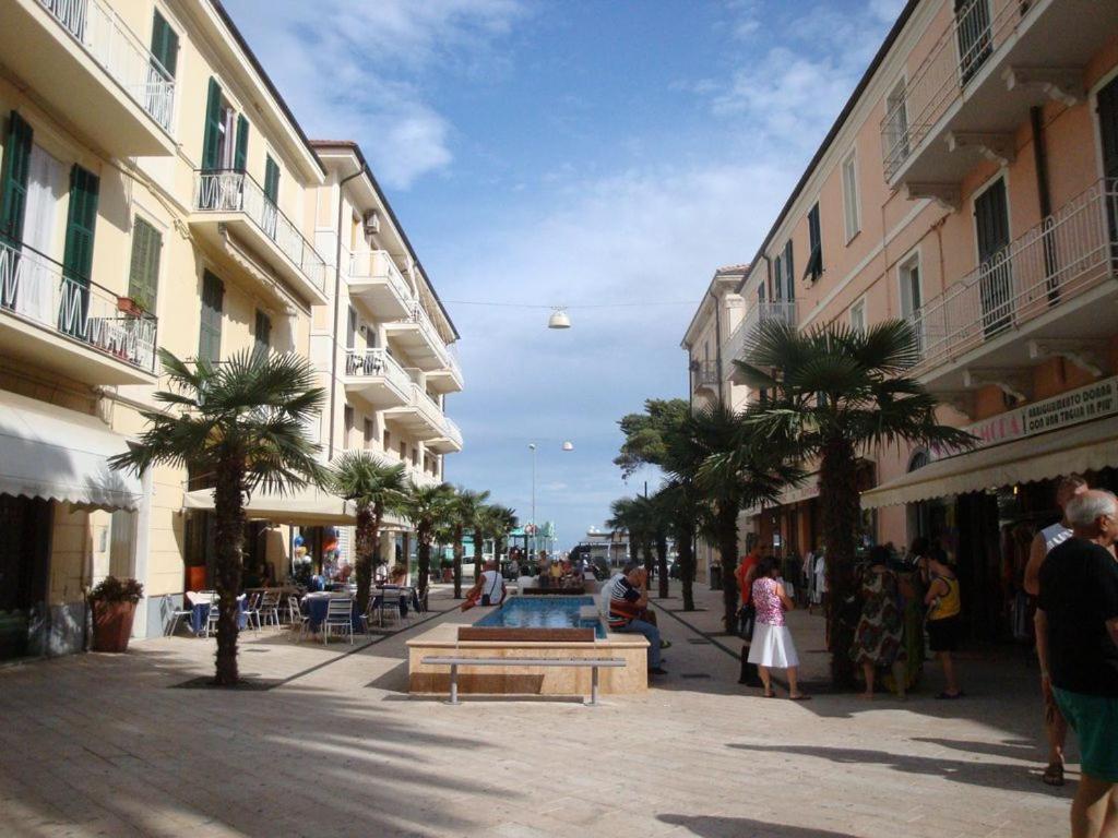 Casa Dionisia Apartment Diano Marina Exterior photo